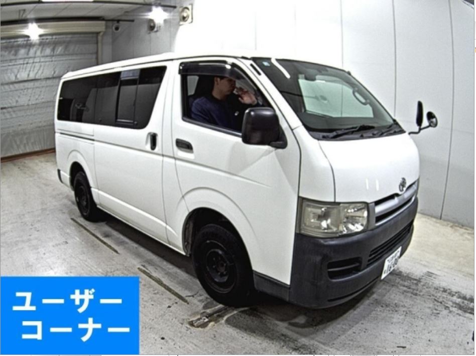 TOYOTA HIACE VAN