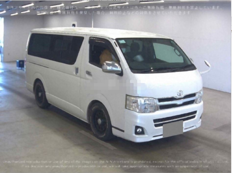 TOYOTA HIACE VAN